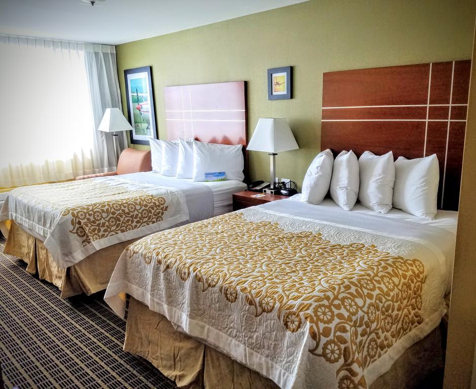 Days Inn By Wyndham Windsor Locks / Bradley Intl Airport Exteriér fotografie